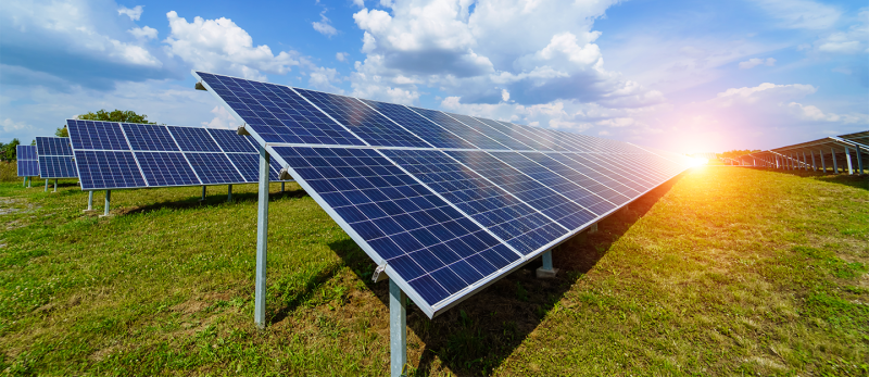 الطاقة الشمسية: استثمر في الطاقة المتجددة لمنزلك في الإمارات