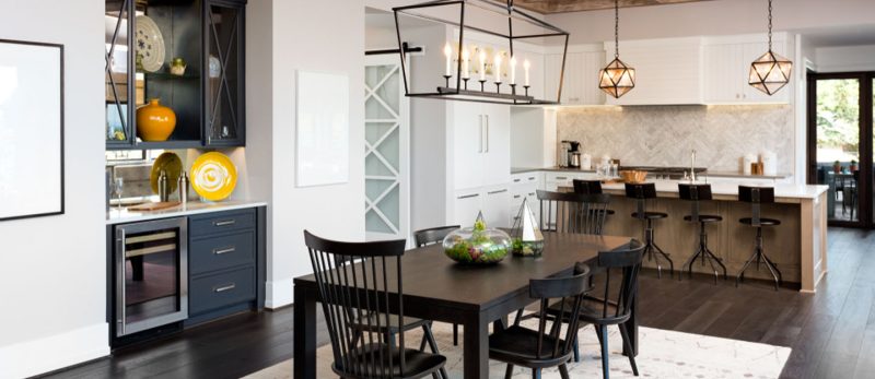 أفكار لتزيين غرفة الطعام: اكسسوارات تضفي لمسة شخصية