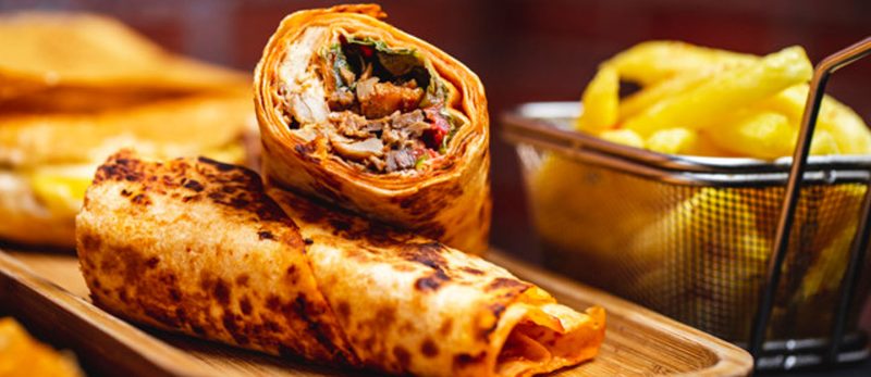 أحدث مطاعم الشارقة: أماكن جديدة لتجربتها الآن