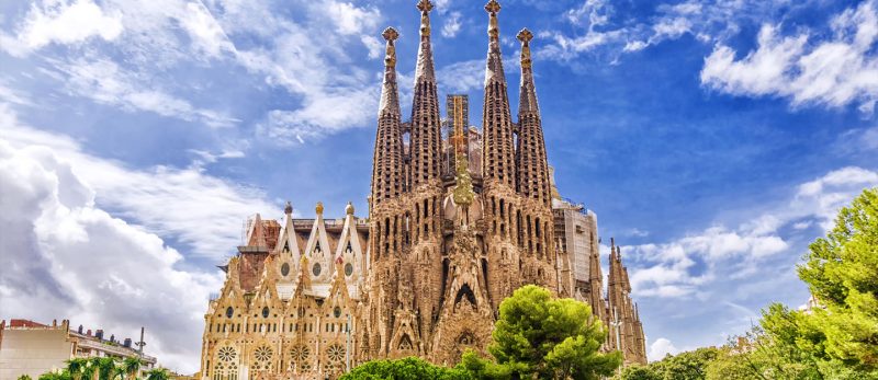 رحلة العمر: اكتشف روائع السياحة في إسبانيا