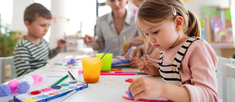 المؤسسات التعليمية في الشامخة: بناء جيل المستقبل في أبوظبي