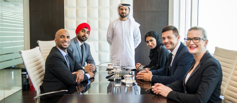 قانون العمل الإماراتي: تفصيل كامل لأهم الإجراءات القانونية