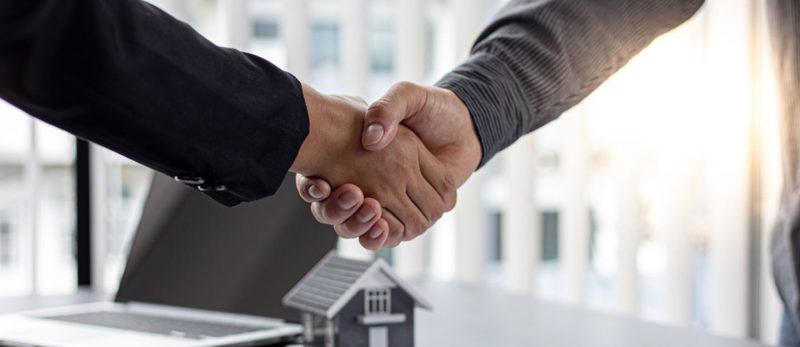 خدمات متكاملة في مراكز إيجاري دبي: دليل المستأجر والمالك