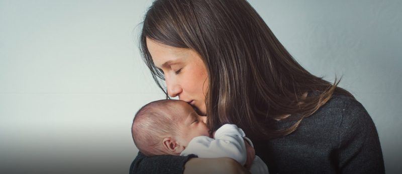 إجازة الأمومة في الإمارات: نصائح وإرشادات للأمهات الجدد