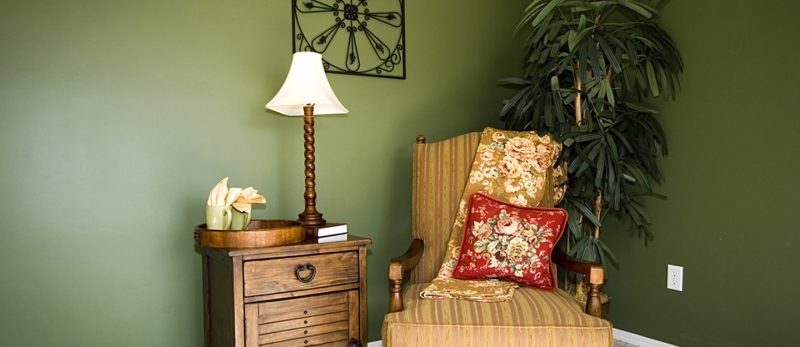 تزيين زوايا المنزل: تحويل المساحات الضيقة إلى مناطق جذب بلمسة فنية