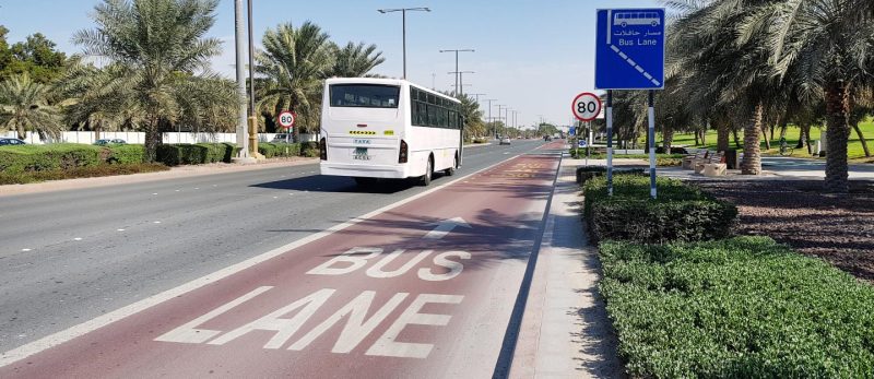 استكشف مواقف عجمان: خيارات الدفع، الأماكن، والتصاريح