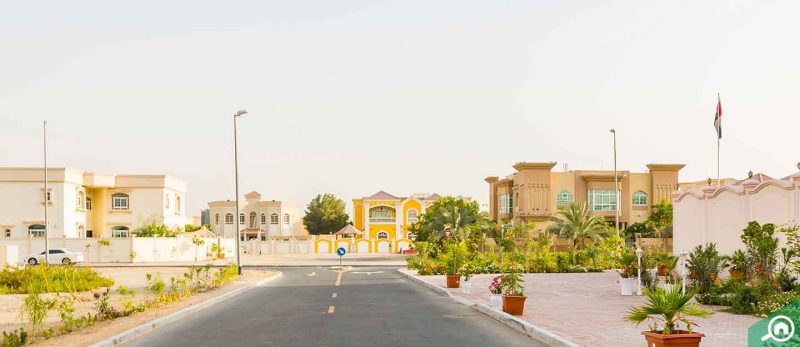 الورقاء: مجتمع سكني متكامل أم منطقة بعيدة عن الخدمات؟