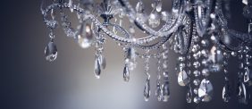 الكريستال في ديكورات المنازل: فخامة تدوم