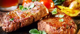 وجهات لا تفوت: مطاعم الستيك في عجمان تجمع بين الجودة والأسعار المميزة