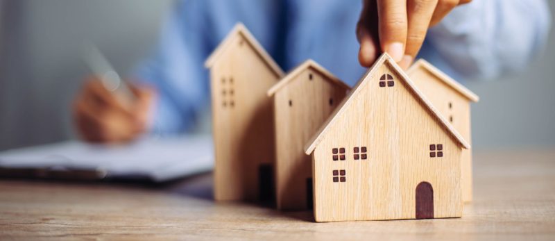 التحقق من التراخيص العقارية في دبي: استثمر بثقة وأمان