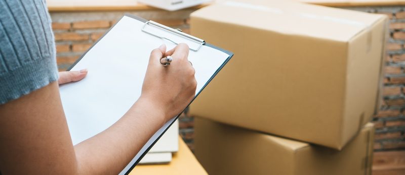 تجهيز غرفة المعيشة والنوم: أدوات أساسية للراحة