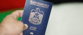 دليلك لتجديد الإقامة عبر خدمات جوازات أبوظبي