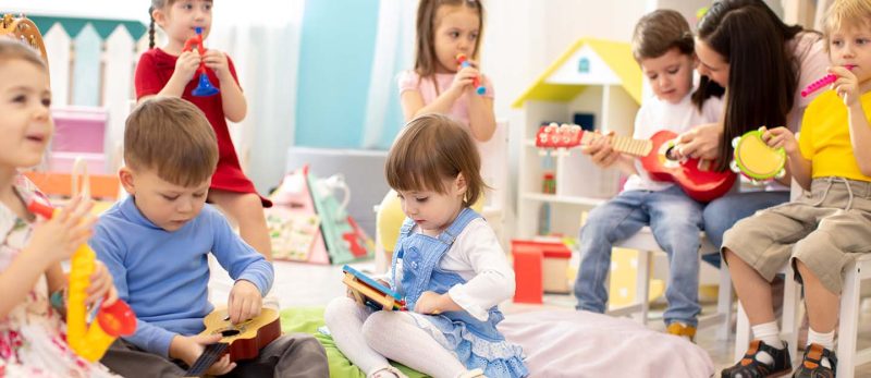 أحدث قائمة الحضانات في أبراج بحيرات جميرا: اكتشف الخيارات الأفضل