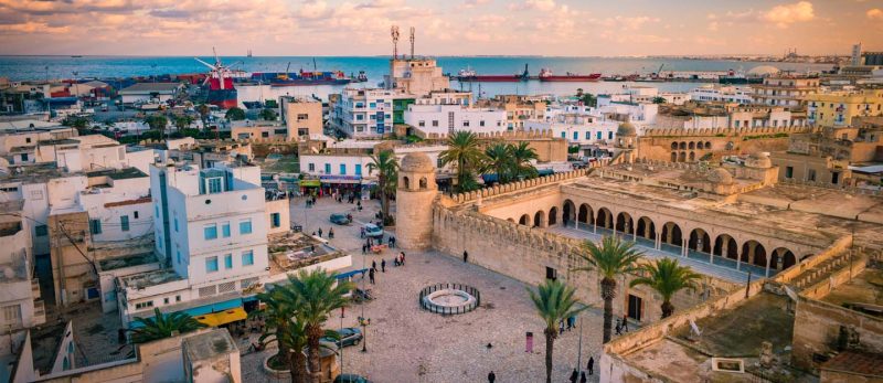 خطط لرحلتك: أفضل أماكن السياحة في تونس من الإمارات