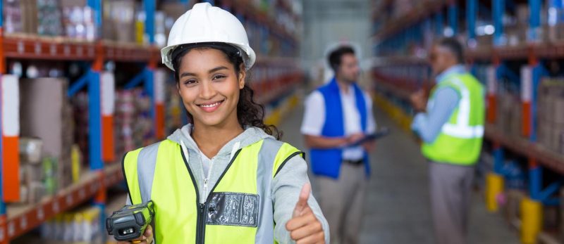 العمل في الإمارات: قانون العمل الجديد وأهم التحديثات
