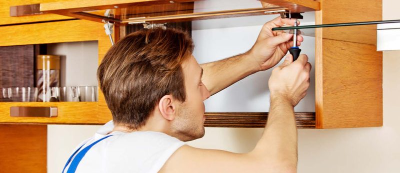 أفكار إبداعية لـ صيانة الأثاث المنزلي وإعادة تدويره