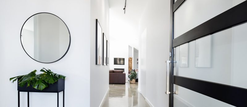 الإبداع في استغلال المساحات في ممرات المنازل