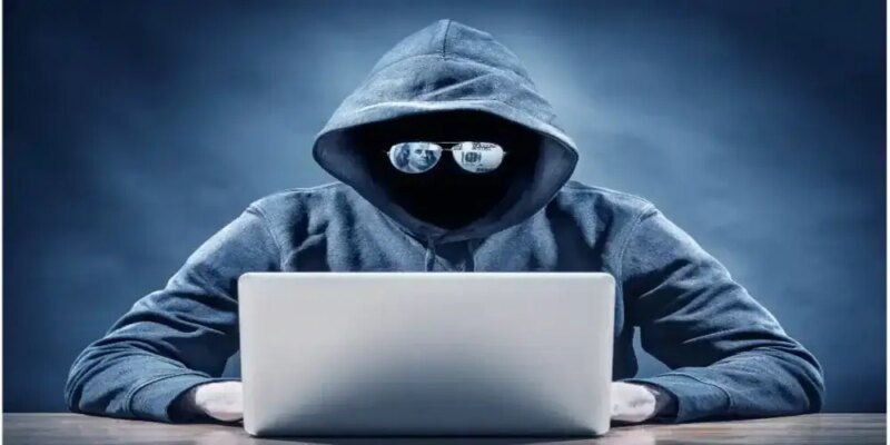 الإمارات في مواجهة الاحتيال: جهود متواصلة لمكافحة النصب والاحتيال