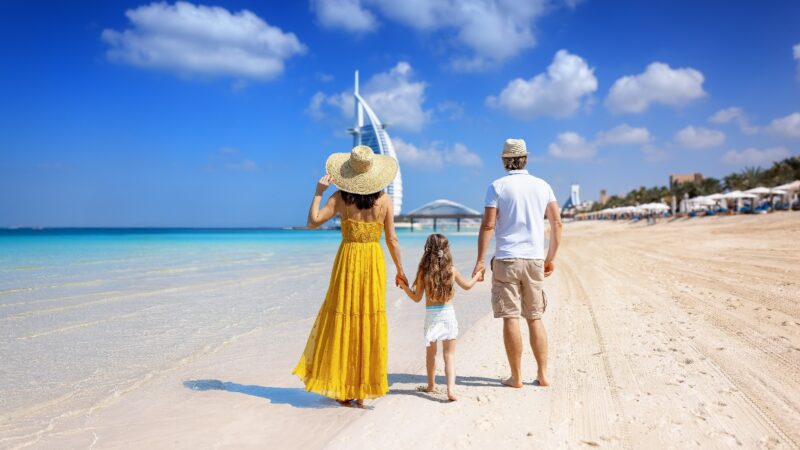 اجعل عطلتك مميزة: مغامرات عائلية في دبي لكل الأعمار