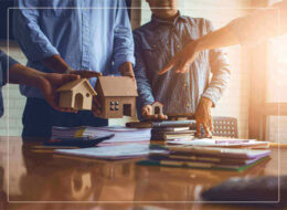 المحامين العقاريين في دبي: خبراء لتأمين صفقاتك العقارية