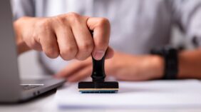 التوكيل الرسمي من الخارج: جسر يربط أعمالك حول العالم بالإمارات