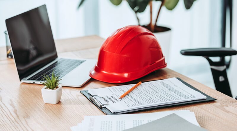 حظر إصدار تصريح عمل جديد في الإمارات: كل ما يخص العمال