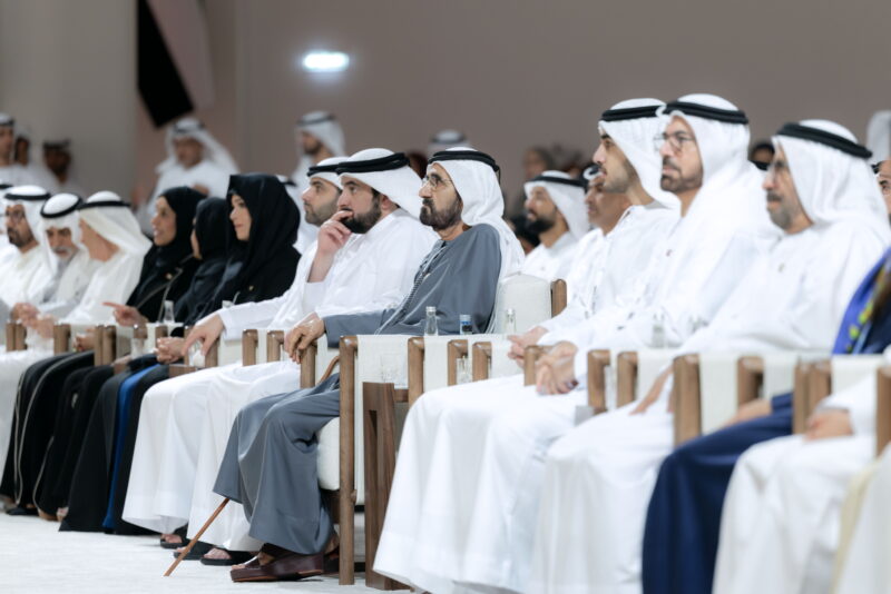 بحضور محمد بن راشد، سيف بن زايد يكرم فرق الاتحاد المتميزة