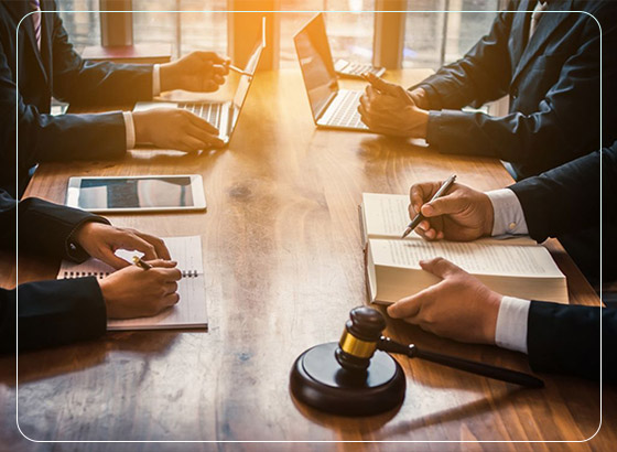 الشركات القانونية للقضايا التجارية في دبي: مفتاح الامتثال والربحية