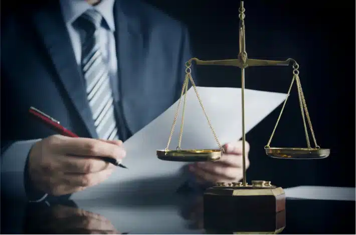 اختر محامي مخدرات في الإمارات: خبراء القانون الجنائي بجانبك