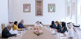 اكتشف الأكاديمية الإماراتية للفنون الأدائية: صرح الإبداع الفني في الإمارات