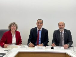 الإمارات وكندا: بناء جسور المعرفة عبر الشراكة الأكاديمية الجامعة الكندية دبي جامعة أوتاوا