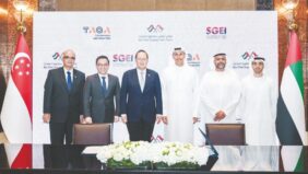 تعميق الشراكة الاستراتيجية الإماراتية السنغافورية في قطاعات حيوية