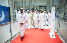 منصور بن محمد: رؤية محمد بن راشد جعلت من دبي قوة عالمية رائدة في مجال الطيران