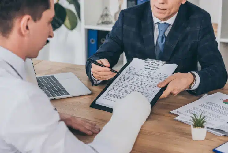 مساعدة قانونية في قضايا التعويض عن الإصابات في الإمارات