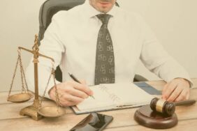 قيمة المحاماة التي لا تقدر بثمن: دفاع عن الحقوق والحريات الأساسية