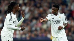 تحليل: كيف أثرت شائعات خلاف كامافينجا وفينيسيوس على النادي؟