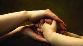 الفصل بين الحضانة والوصاية: أثرها على حضانة الأم في الإمارات