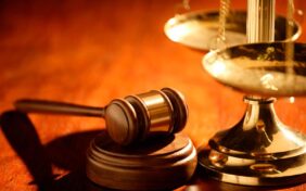 قضايا العمل في الإمارات: حماية شاملة للعمال والشركات