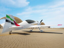 كيف تدرب أكاديمية الإمارات الطيارين لمواجهة تحديات المستقبل؟