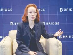 الروبوتات الذكية: شراكات استراتيجية وتطبيقات عملية في قمة أبوظبي