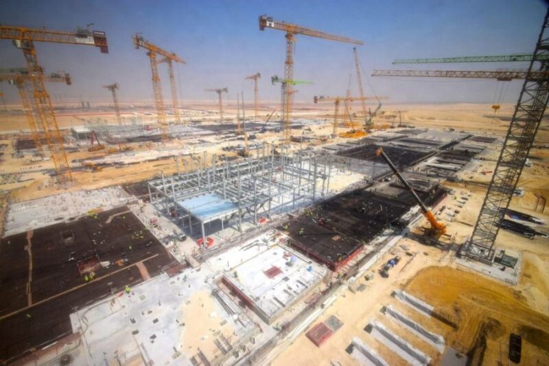 ريادة الإمارات في الذكاء الاصطناعي: نموذج عالمي للتنمية الشاملة