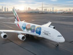 مستقبل طيران الإمارات التنس: A380 تدعم الشراكات الرياضية الطويلة الأمد